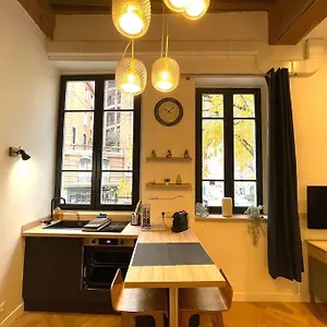 Appartement Logement De Charme Avec Balneo, Lyon